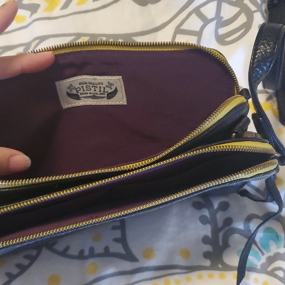 Purse - Picture 5 of 7